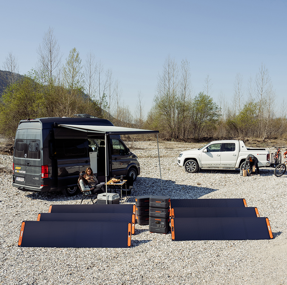 Jackery Solar Generator 2000 Plus-1
